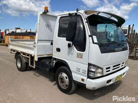 2007 Isuzu NPR 200 - picture0' - Click to enlarge