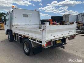 2007 Isuzu NPR 200 - picture2' - Click to enlarge