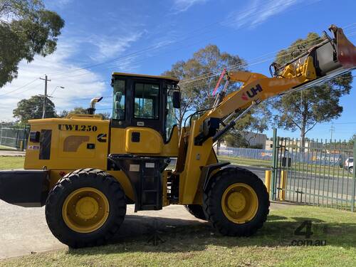 New 2023 UHI 2023 UHI 100HP UWL250 2 5T Load Capacity Wheel Loader ...