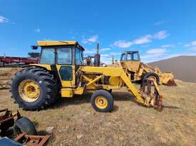 Chamberlain 4080 Tractor with Front End Loader - picture0' - Click to enlarge
