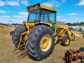 Chamberlain 4080 Tractor with Front End Loader - picture1' - Click to enlarge