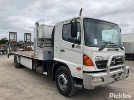 2004 Hino GH1J - picture0' - Click to enlarge