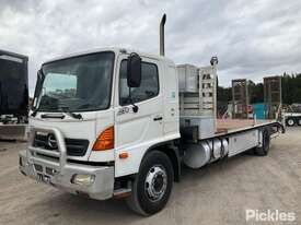 2004 Hino GH1J - picture0' - Click to enlarge