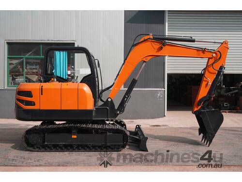 Excavator EM5.5, operating weight of 6010kg, Yanmar Engine 4 cylinder 4TNV94L, Air-Conditioned CAB