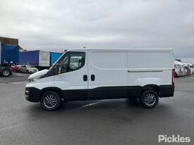 2016 Iveco Daily Van - picture2' - Click to enlarge