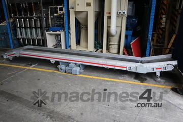Motorised Belt Conveyor - 4.95m long - Swisslog