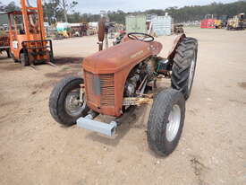 Tractor Massey Ferguson TEF20 diesel - picture1' - Click to enlarge