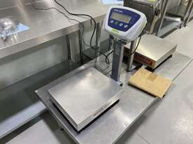 Mettler Toledo Benchtop Scales - picture0' - Click to enlarge