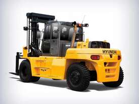 Hyundai Diesel Forklift 11-16T Model: 160D-7E - picture0' - Click to enlarge