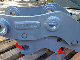 9-24 ton (65mm pin) Volvo Excavator Hydraulic Quick Hitch Coupling - picture2' - Click to enlarge