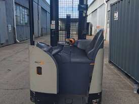 CROWN DOUBLE REACH TRUCK RD S700 1.4T 6.8m Mast - picture0' - Click to enlarge