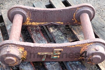 12-23 ton (70mm pin) TE Excavator Headstock Hitch Mounting Plate suit Kato 12-23 ton (70mm pin) TE Excavator Headstock Hitch Mounting Plate suit Kato