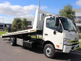 ENHANCED HINO AUTO 921 TILT TRAY WINCH WITH REMOTE CONTROL, REAR WHEEL LIFT, AND VASS - picture2' - Click to enlarge