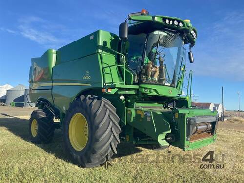 John Deere S690