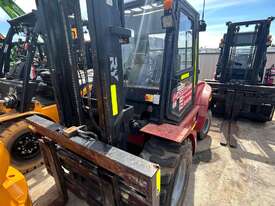 Rough Terrain 3.5T Forklift enclosed cabin - picture0' - Click to enlarge