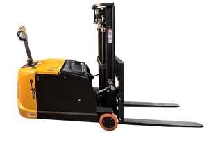 BIG JOE CB30 1.5T Counterbalanced Stacker