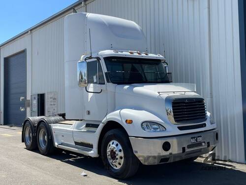 2007 Freightliner Columbia FLX Prime Mover