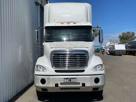 2007 Freightliner Columbia FLX Prime Mover - picture0' - Click to enlarge