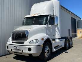 2007 Freightliner Columbia FLX Prime Mover - picture1' - Click to enlarge