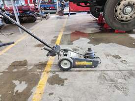 Air Actuated Truck Jack - picture0' - Click to enlarge