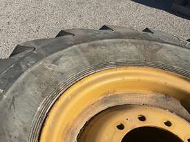 Quantity of Tyres and Rims - picture2' - Click to enlarge