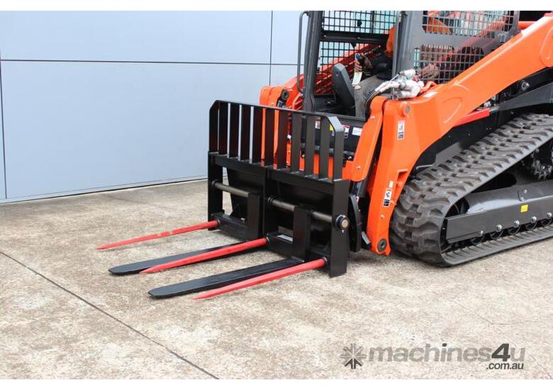 NORM ENGINEERING PIN-EYE PALLET FORK & BALE SPEARS