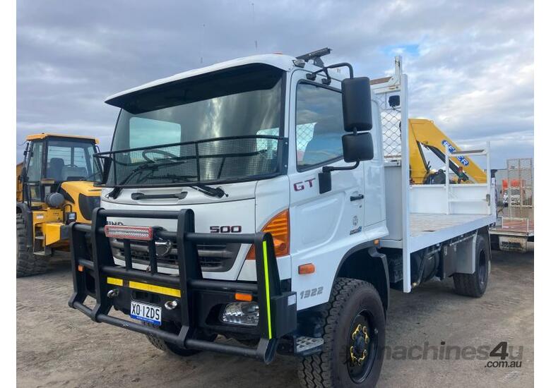 Buy Used 2011 Hino 2011 Hino GT 1322 Crane Truck Table Top Tray Truck