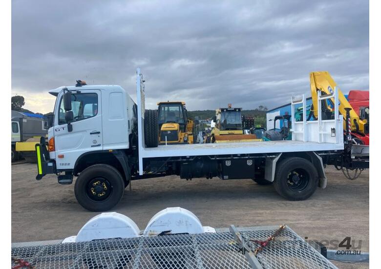 Buy Used 2011 Hino 2011 Hino GT 1322 Crane Truck Table Top Tray Truck