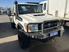 2019 Toyota Landcruiser Workmate Diesel - picture0' - Click to enlarge