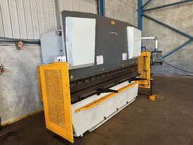 Press Brake 125 Ton - picture1' - Click to enlarge