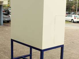 Laminar Flow Cabinet - picture2' - Click to enlarge
