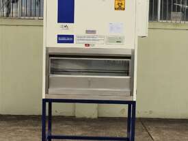 Laminar Flow Cabinet - picture13' - Click to enlarge