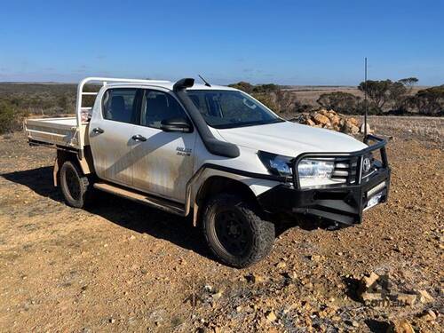 Toyota Hulux SR 4X4