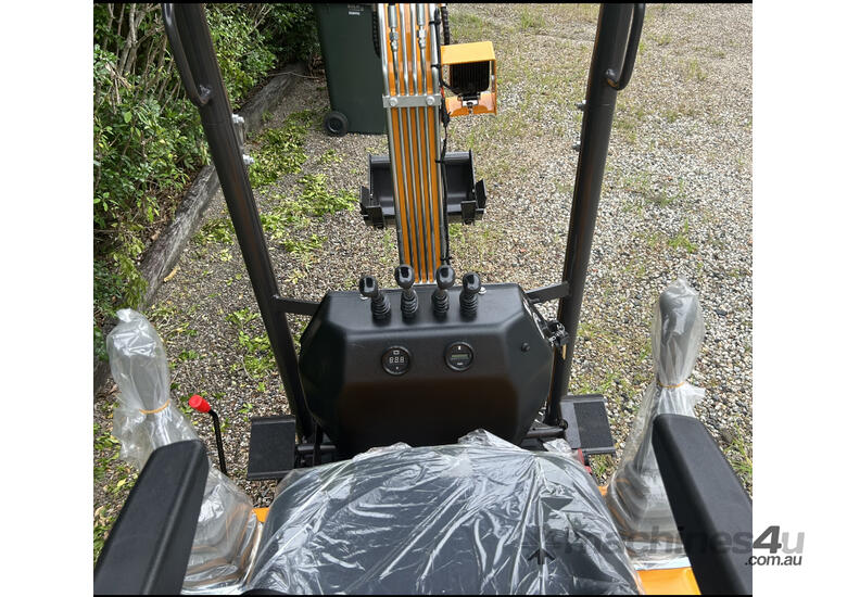caption NEW Rhinoceros xn10-9Se mini excavator with seats side mount control lever