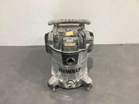 DeWalt wet dry vacuum - picture0' - Click to enlarge