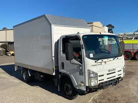 Isuzu NPR200M - picture0' - Click to enlarge