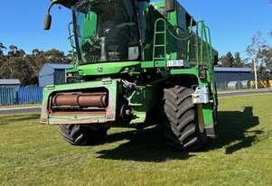 John Deere 2012   S660 Combines