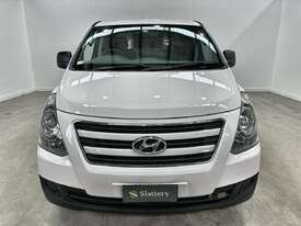 2017 Hyundai iLoad Van (Diesel) (Auto) - picture0' - Click to enlarge