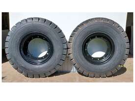 Two New Advance OB 502 Heavy Duty Earthmoving Tyres On Rims 12.00-20 - picture0' - Click to enlarge