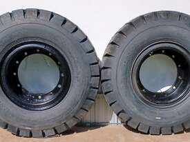 Two New Advance OB 502 Heavy Duty Earthmoving Tyres On Rims 12.00-20 - picture2' - Click to enlarge