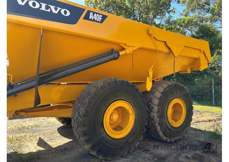 2012 VOLVO A40F DUMP TRUCK WITH TAILGATE