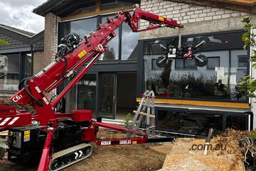 Electric Crawler crane Hoeflon C6e can lift up to 3T