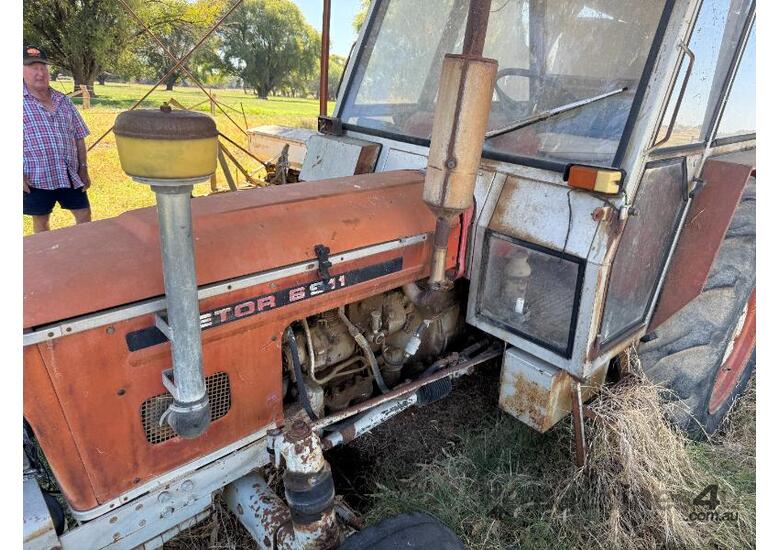 caption Zetor 6911 Tractor