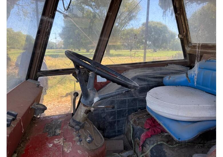 caption Zetor 6911 Tractor