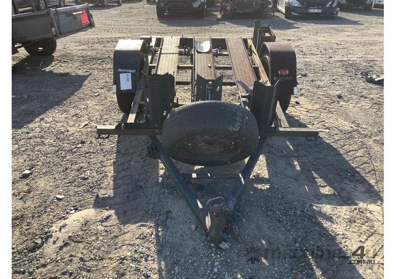 caption 2009 ELF Trailers Single Axle Bike Trailer
