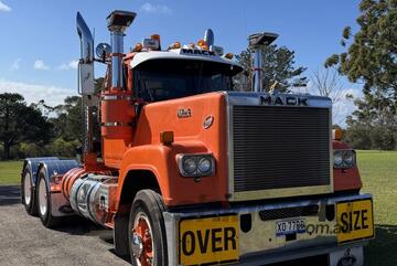 1981 Mack Superliner Prime Mover