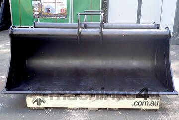   4-12 ton 1500mm AHE Excavator / Backhoe Mud Batter Bucket, Partial Headstock