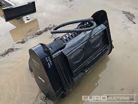 Unused Captok Mixing Bucket, Maximum Flow:60L/min to suit Mini Skidsteer Loader  - picture1' - Click to enlarge