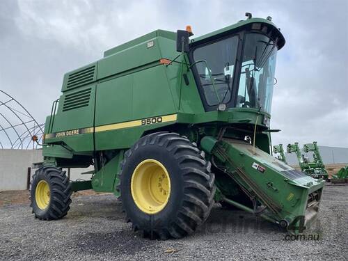 caption John Deere 9500 & 925R