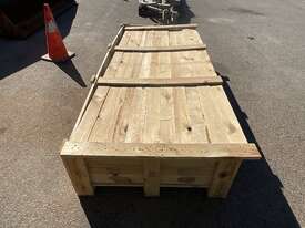 Crate of Assorted Hydraulic Pumps and Rod - picture1' - Click to enlarge